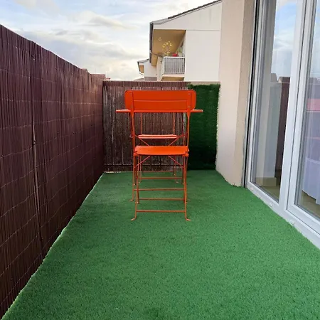 Le Clos Des Roses アパート *